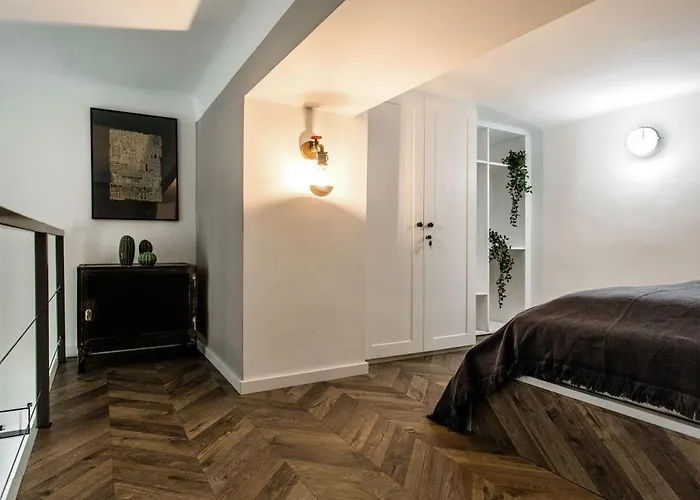 Walk To Nightlife From Elegant And Quiet * Budapest